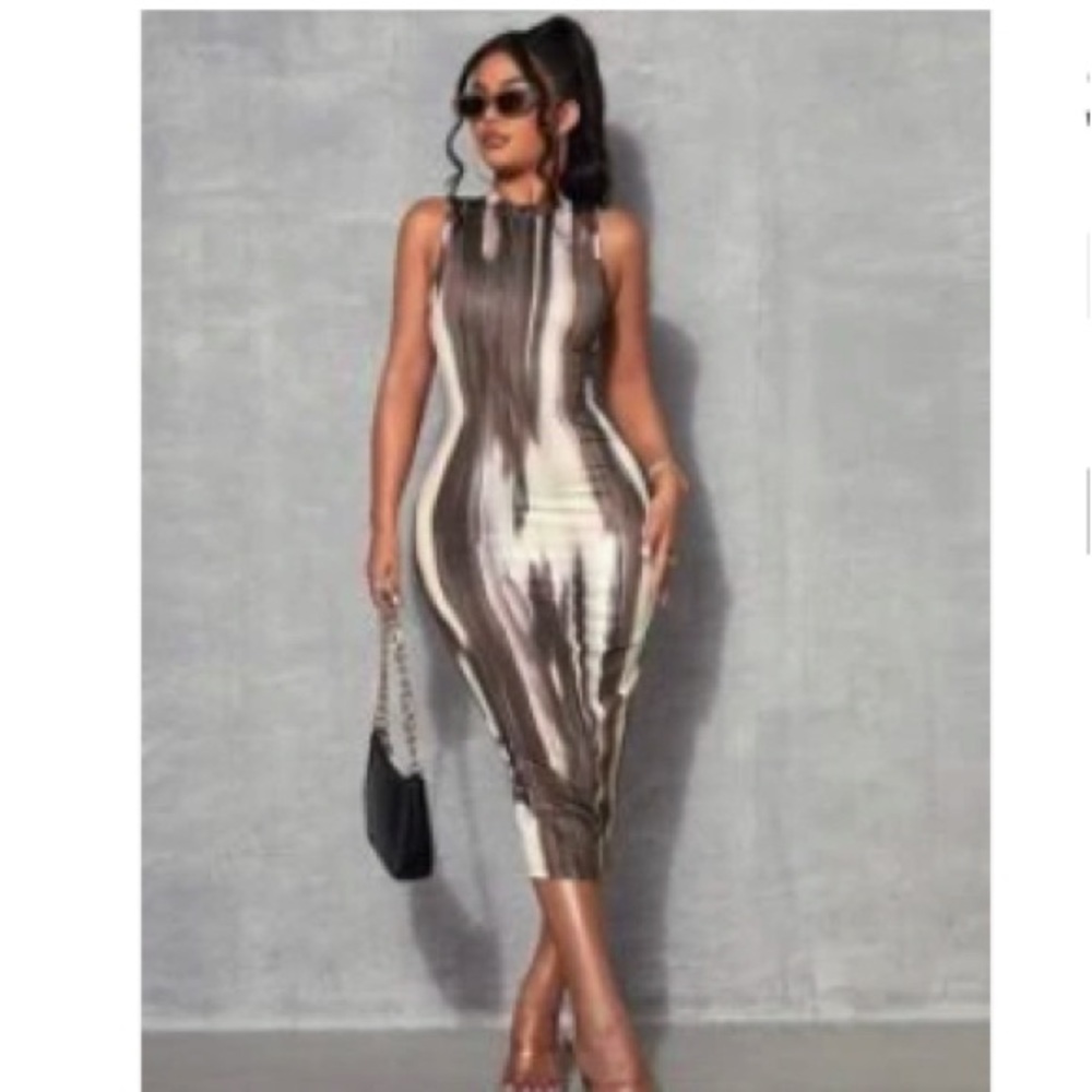 Elegant Brown and Cream Sleeveless Dress - Picture 3 of 3